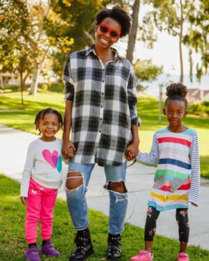 Tamberla Perry Instagram - I love it here. It is absolutely challenging at times and I am often so exhausted, but I would not change a thing. These girls are my everything!!❤️❤️❤️

@hereiskevindouglas helped make them!! Give him his flowers!😂😂😂😂

📷 @melissablueward thank you so much for the captures
@keenastar thank you so much for the gift of @melissablueward 

#Charlie #Frankie #MomOf2 #MamaBear #mylittles