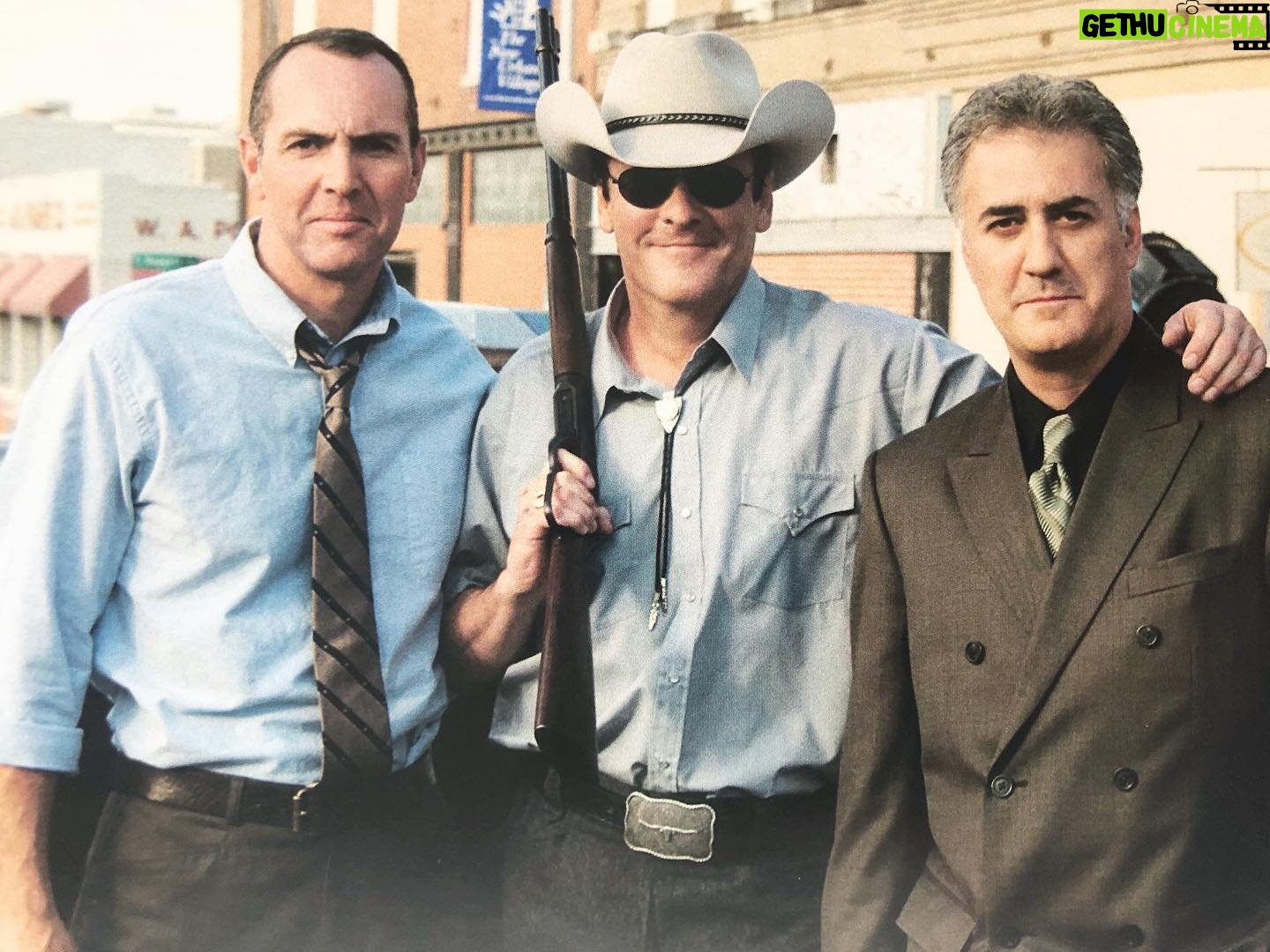 Tamer Karadağlı - 25.2K Likes - Amerika’da çektiğim Living and Dying (Ölümle Dans) filmi’nin çekimlerinde #arnoldvosloo ve @michaelmadsenofficial ile beraber.. Kötü bir filmdi ama harika bir deneyim oldu..