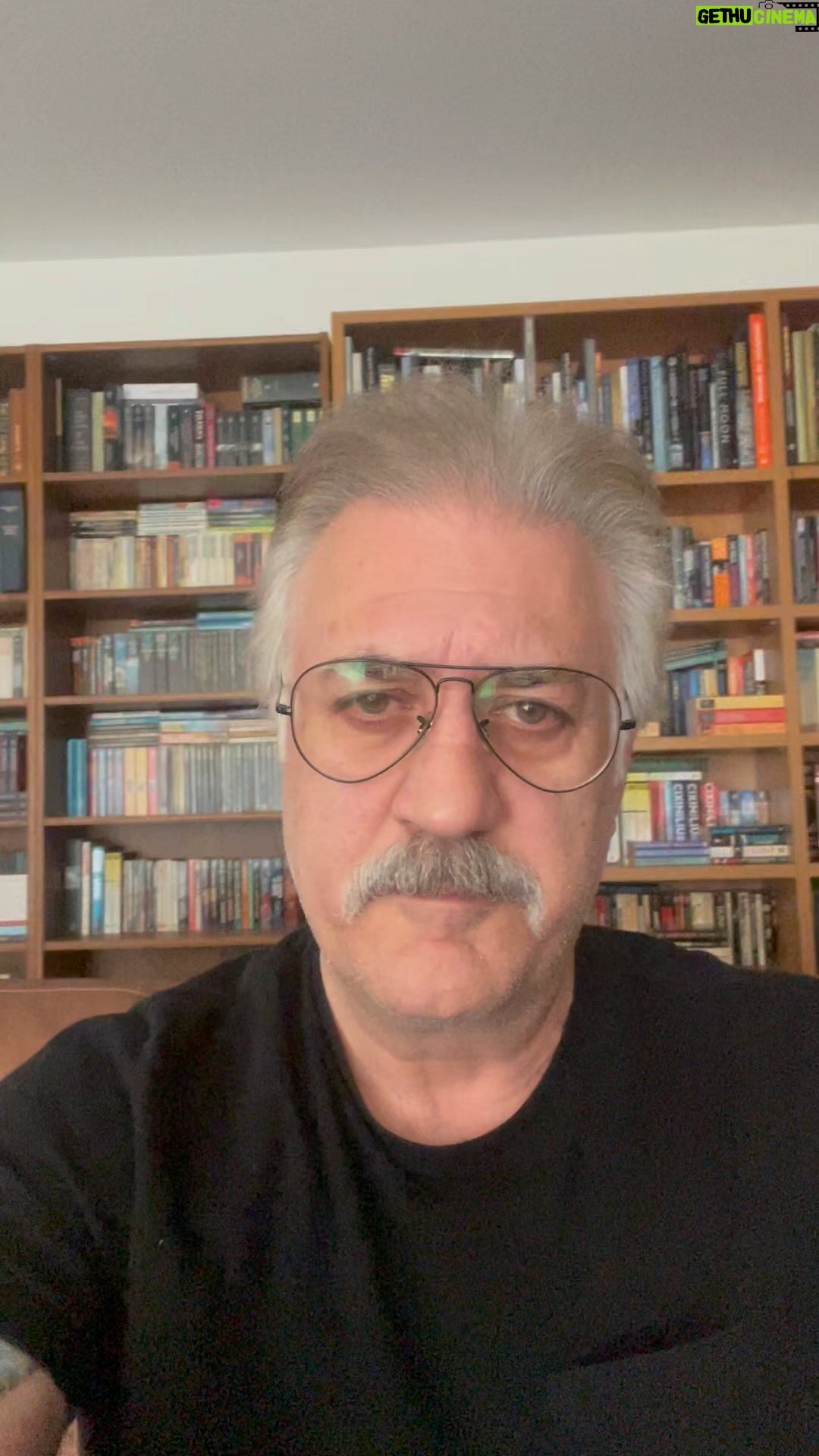 Tamer Karadağlı - 23.4K Likes - Bu sahte hesaplar kimlik hırsızlığı yapıyor. İsmim ve fotoğrafım kullanılarak yapılan bu kimlik hırsızlığına lütfen inanmayın ve itibar etmeyin!