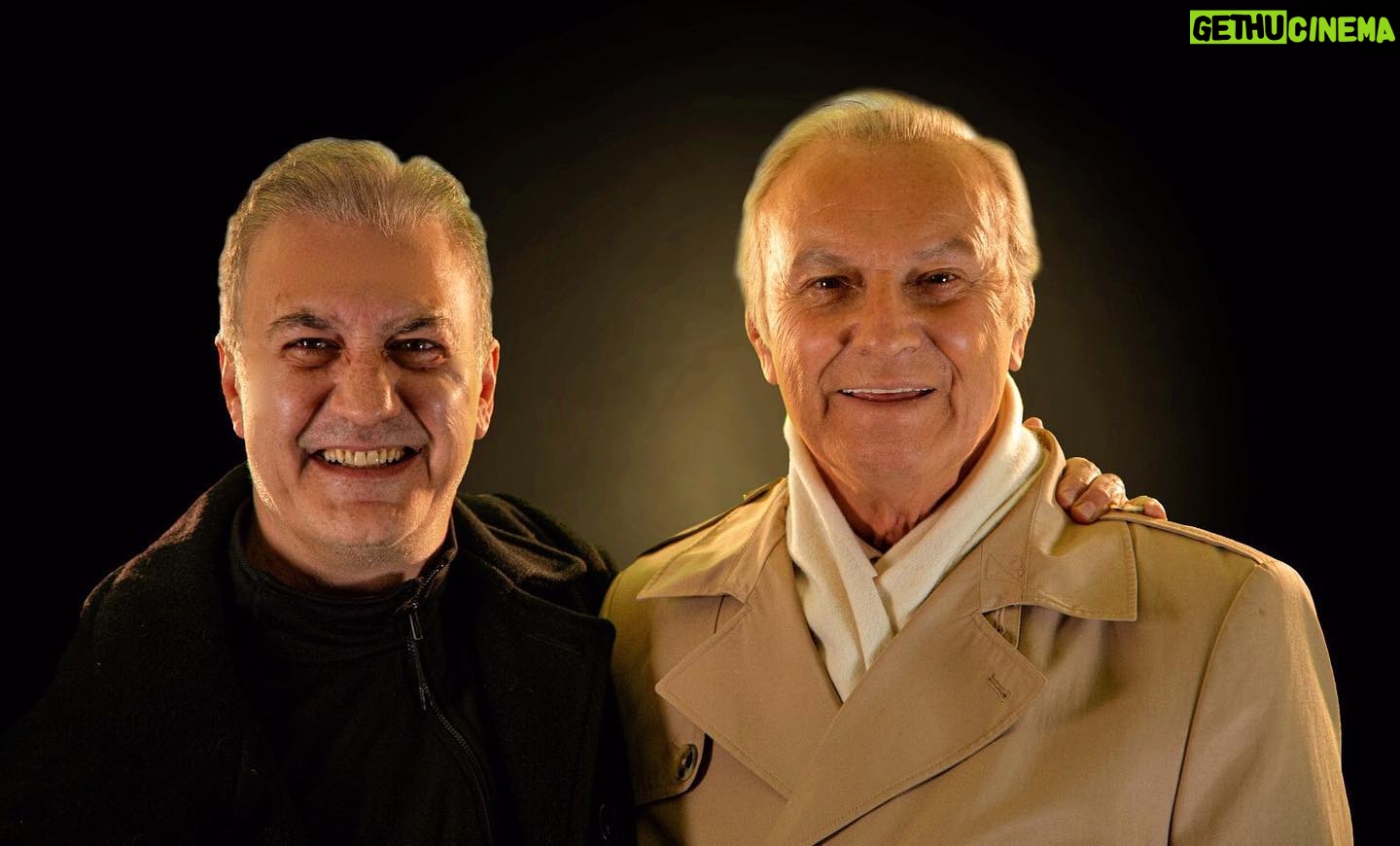 Tamer Karadağlı - 29.6K Likes - Karizma ne demekmiş @edizhunkaktusbahcesi görünce anladım. Yaşayan efsane. Onunla aynı yapımda Baba-Oğul oynayacağım için hem çok mutlu hem de çok gururluyum..💪✌️ @edizhunkaktusbahcesi @limon_film @savascifox @aabircan @rejimantasyon @eraykocakashba