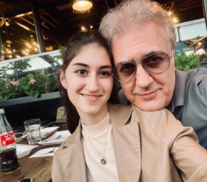Tamer Karadağlı Instagram - Mutlu yıllar güzel kızım! ❤️🎂