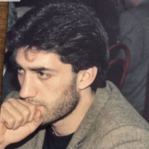 Tamer Karadağlı Instagram - Yaş 22.. Niye bu kadar ciddiysem?🤣🤣🤣