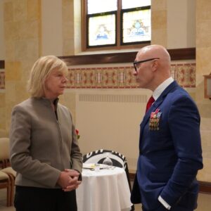 Tammy Baldwin Instagram - There’s no better way to celebrate Veterans Day weekend than hearing from our very own Wisconsin veterans. 

Grateful to be at @viterbouniversity in La Crosse today to meet with our brave veterans and their families and thank them for their service to our country.