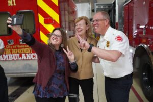 Tammy Baldwin Instagram - Crisscrossing our state this week on my #DeliveringforWisconsinTour, I saw firsthand how our work together is lowering costs, keeping people safe, and creating good-paying jobs. I’m proud to be working with Wisconsin communities to meet their needs & move our state forward!
