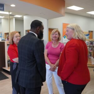 Tammy Baldwin Instagram - I heard firsthand from Wisconsin seniors in Onalaska about how the Inflation Reduction Act is lowering the price of their life saving prescription drugs & cutting their health care costs. Proud to see legislation I fought for making a real difference in Wisconsinites’ lives.