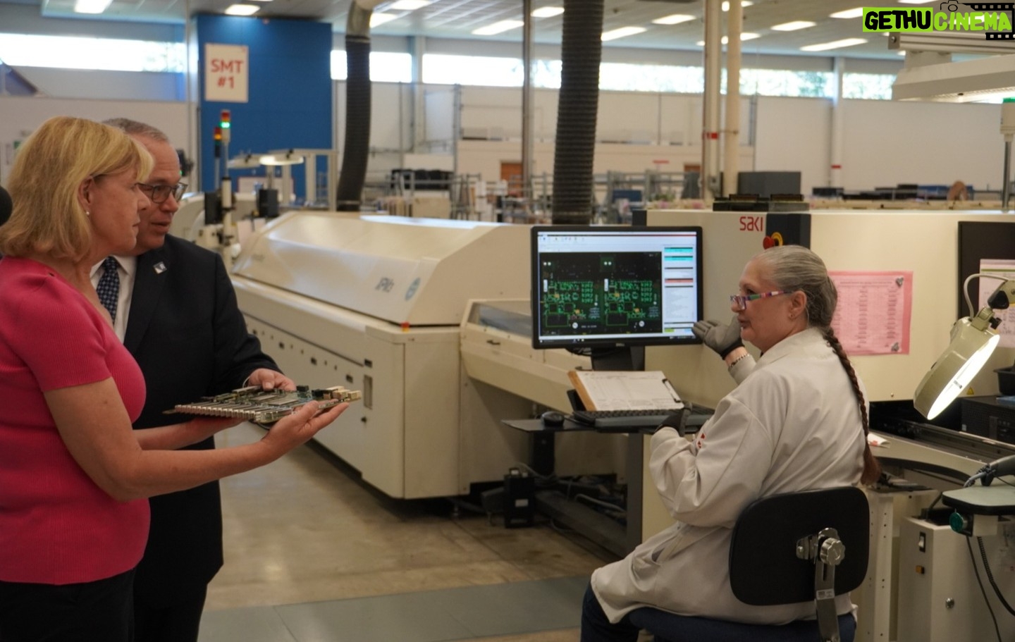 Tammy Baldwin - 420 Likes - In Wisconsin, we make things. And with today’s announcement, we can add key components for high speed broadband to that list! I'm proud that my Buy America requirements helped bring these 200 manufacturing jobs to Wisconsin — all to get every Wisconsinite high speed internet!