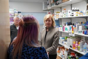 Tammy Baldwin Instagram - Whether it be helping open a new health care center or meeting with a very talented marching band, there is nothing better than a day on the road in Wisconsin!