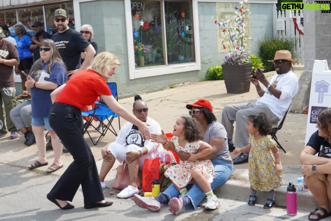 Tammy Baldwin - 274 Likes - Always great to see the Milwaukee community come together for one of the longest-running #Juneteenth celebrations in the country. I was happy to join the festivities, reflect, and learn with local leaders, families, and community members!