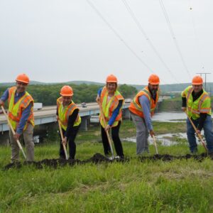 Tammy Baldwin Instagram - This is what our Bipartisan Infrastructure Law is all about. We’re rebuilding the 60-year-old bridges over the Wisconsin River in Columbia County, keeping families safe, ensuring goods make it on shelves & tourists make it to their destinations on time, & investing in our future.