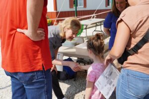 Tammy Baldwin Instagram - I spent my morning at Zwieg's Maple Acres, a 7th-generation dairy farm with the Watertown Agri-Business Club to talk about all things dairy. It’s always a treat to meet with Wisconsin families!