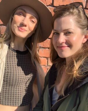 Tammy Gillis Instagram - Happiest of birthday wishes to this shining angel @hannahlevienofficial! So grateful to have you in my world. 🎂💕🎂💕🎂