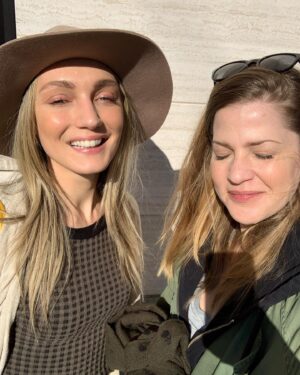 Tammy Gillis Instagram - Happiest of birthday wishes to this shining angel @hannahlevienofficial! So grateful to have you in my world. 🎂💕🎂💕🎂