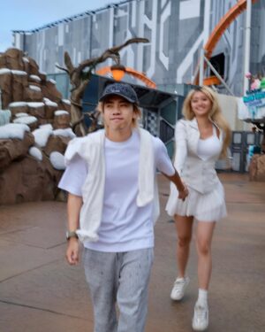 Tan Jian Hao Instagram - I’ll never be too old for theme parks 🎡🎢