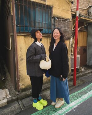 Tan Kheng Hua Instagram - Tokyo daze. Creatively directed by my own @shiiiannn, lovingly shot by @nickyeo @bootneck_45 and @shiiiannn herself. @juicekitchendw always the patient stand-by support. Shinjuku’s shiok. After that, Shibuya, lah! In between makan some matcha ice cream @nanaya_aoyama and omurice Cafe Marly. We walked, bbq’d sweet potato, 2 types, in our hands from a van outside Meiji Shrine through the park , across railway tracks and within a cosy sweet residential enclave, a fat gray cat waved from a balcony. Very Murakami, I know. When the light said go, creative director @shiiiannn said stop let’s take some shots here and the team went into action. Me included. This is stressless, so fun, serendipitous type of social media. We wanted to showcase our appreciation for our @igcasia clothes and bags while going about our Tokyo day exactly like how we would’ve anyway. We styled ourselves, mother-daughter, one label but in two completely different styles because that’s how we are! So similar, so different, so cut from the same cloth. Thank you @igcasia , for giving us another way to enjoy triapsing around Tokyo, and thank you Tokyo. You are always strange, and intriguing, and beguiling, and buzzing and baffling, and beloved by @shiiiannn and I. It’s the umphteenth time I’ve come and it’ll not be the last!