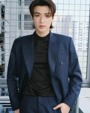 Tanatorn Saenangkanikorn Instagram - 🖤💙✨