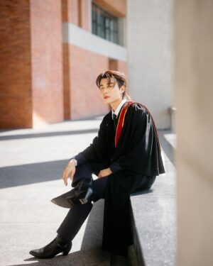 Tanatorn Saenangkanikorn Instagram - Finally!!! for once in my life👨‍🎓✨

You’re all invited! The graduation ceremony will be held on..

25Nov : 16:30 pm onwards (Rehearsal Day)
30Nov : 12:00-13:30 pm (Commencement Day)

📍Thammasat University Rangsit Campus (Faculty of Engineering)
