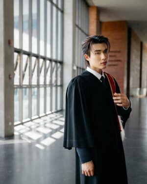 Tanatorn Saenangkanikorn Instagram - Finally!!! for once in my life👨‍🎓✨

You’re all invited! The graduation ceremony will be held on..

25Nov : 16:30 pm onwards (Rehearsal Day)
30Nov : 12:00-13:30 pm (Commencement Day)

📍Thammasat University Rangsit Campus (Faculty of Engineering)