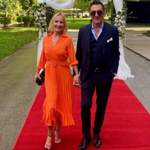 Tanja Ribič Instagram - Še vedno pod vtisom čudovitega zduženja dveh lepih mladih dušic. #nejla&adi ❤️❤️@branko_djuric_djuro