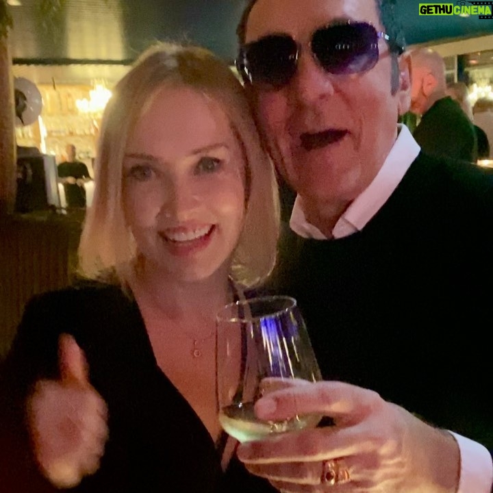 Tanja Ribič - 1.3K Likes - Voščila sem ti že za rojstni dan, zdaj, ko se je slučajno malo umiril tempo se bom še zahvalila tule… Hvala, ker te imam. V svet si vnesel barve. ♥️❤️♥️❤️💛🧡💚💖💜💙🩵🩶 @branko_djuric_djuro #colorfullife #justlove
