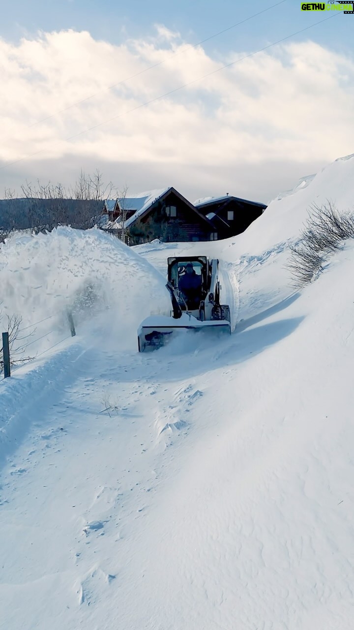 Tanner Foust - 1.7K Likes - It’s officially a winter wonderland at the @foust_farm ! Sorry for taking so long to our guest @mdewod but thanks for the sweet vid!! Should we get tracks for this @bobcatcompany or anything else????