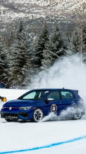 Tanner Foust Instagram - @tannerfoust has one thing on his mind… ⛳️ We can’t say we blame him.

#VW #VWGolf #VWGolfR #VWLove