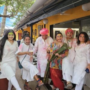 Tannishtha Chatterjee Instagram - Happy Holi….. !!!!!Fun Friends Colour Laughter Bhang and food !!!! It can’t get better!!!