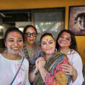 Tannishtha Chatterjee Instagram - Happy Holi….. !!!!!Fun Friends Colour Laughter Bhang and food !!!! It can’t get better!!!
