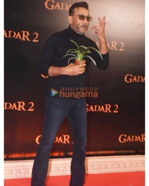 Tannishtha Chatterjee Instagram - At the premiere of #gadar2 last night. Old world #bollywood #bollywoodmovies  Nothing can match the madness n craze people have for Bollywood and films and their stars in this country.  Single screens all over the country have gone cuckoo…. This is a country where there is equal madness for #openheimer and Gadar2.This Independence Day let’s celebrate that diversity. Good luck sir @iamsunnydeol  @zeestudiosofficial  @anilsharma_dir and the whole team of #gadar2 which has already broken records in its advance booking