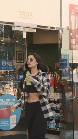 Tanu Grewal Instagram - thand paaa 🤪

🎥: @aaren.lin