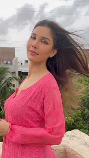 Tanu Khan Instagram - Convey ur mood in #onesecond 🥰✨

.
.
.
.
.
.
.
.

#currentmood #currentvibe #onesecondreel #onesec #peace