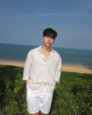 Tanutchai Wijitvongtong Instagram - Meet me at the shore🏝️