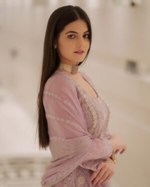 Tanvi Nagi Instagram - Kive laggi tuhanu sadi film @nimainsasskuttni2 ? 
Comments ch dasso ❤️