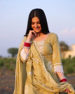 Tanvi Nagi Instagram - Thank you for immense love to the character ‘Gurbani Kaur’ from #NiMainSassKuttni2 ❤️
Running now in Cinemas 🔥