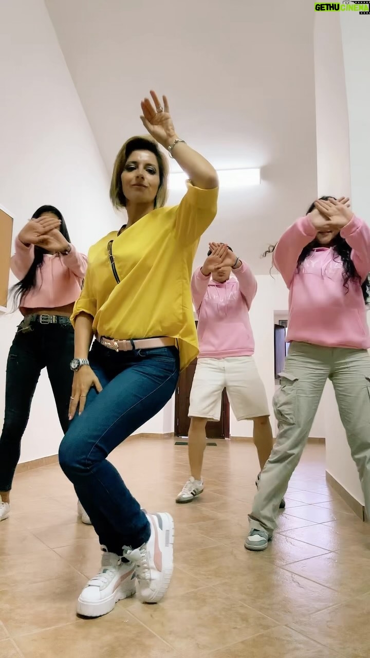 Tanya - 1.7K Likes - Já fizeram a nova trend do “Vou-te Bloquear”? Conto convosco! 🎶🚫
Hoje estamos por São Pedro de Solis, Mértola, para mais um espetáculo maravilhoso, apareçam! 📍😘