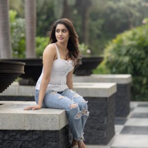 Tanya Ravichandran Instagram - 🤍💙

📸 @kiransaphotography

@teamaimpro