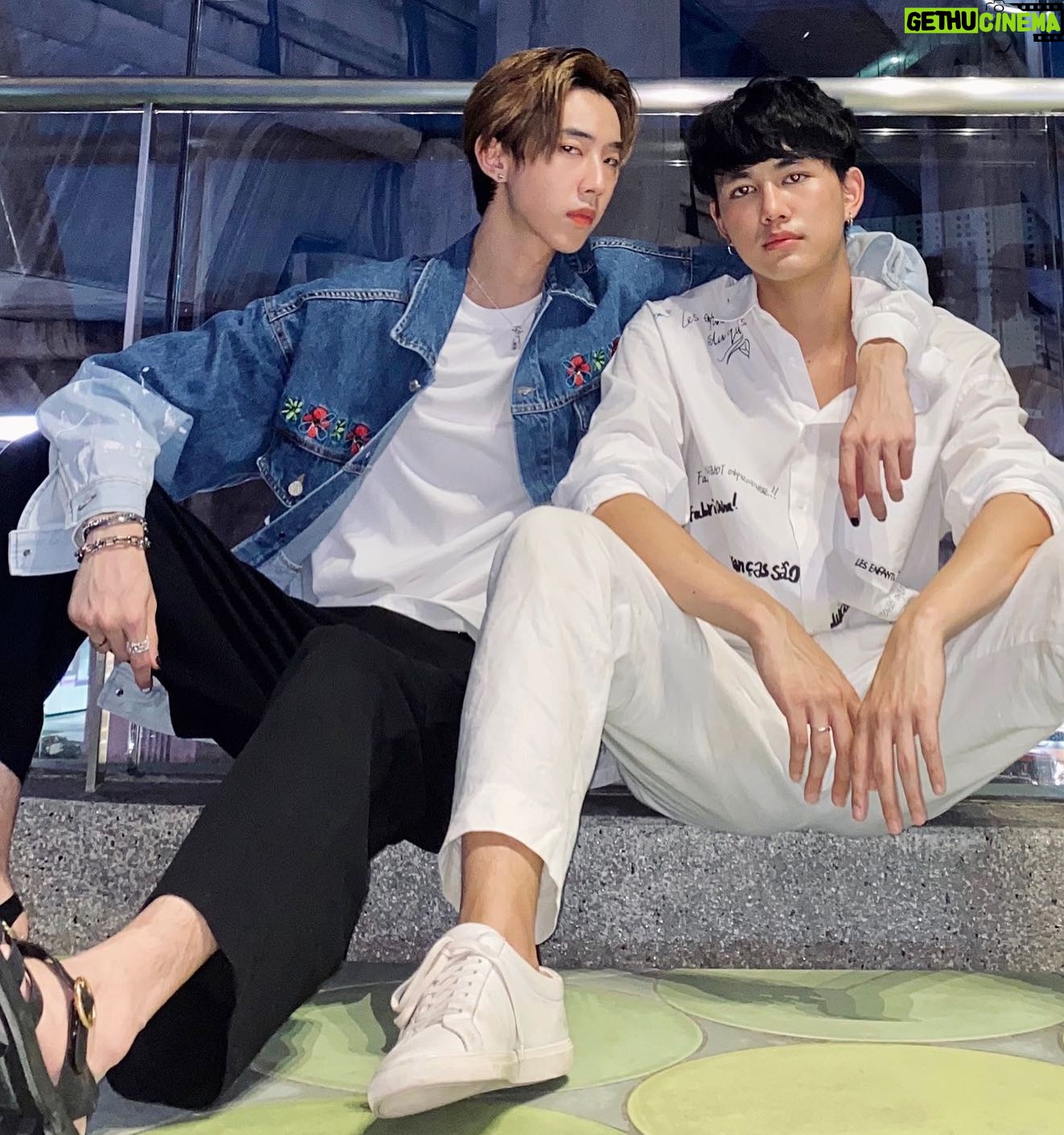 Tar Tinnaphat Leelaphiphatkul - 37.9K Likes - บอกว่าขอลงรูปนี้ จะแย่งลงก่อนทำไม
