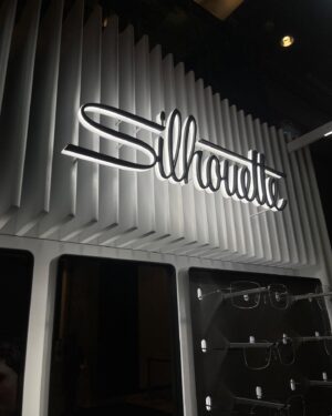 Tar Tinnaphat Leelaphiphatkul Instagram - 🤓

#Silhouetteeyewear
#empoweredbylightness
#titanminimalart
#Eyelinkvision