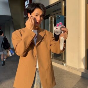 Tar Tinnaphat Leelaphiphatkul Instagram - 🦌