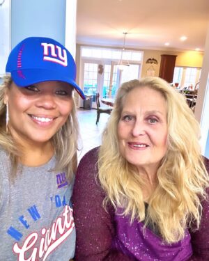 Tara Setmayer Instagram - So much to be thankful for!!
The first Thanksgiving in our new house! 🦃 
As always, we had a blast. 

Mom got her groove on. She’s the best! 
My husband is hilarious & took his infamous “Mac & Cheese dance” to another level. 
@tarastikicat had his seat at the table as always. 🐱 
And dinner was a success! 
Wishing everyone a Happy & Blessed Thanksgiving!!!