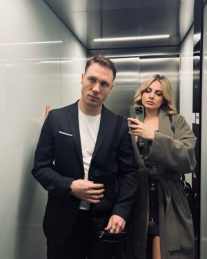 Tara Thaller Instagram - An elevator is just a selfie waitin’ to happen