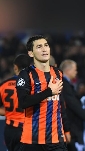 Taras Stepanenko Instagram - 🤩 Найкращі голи Тараса Степаненка за «Шахтар» ⚽️ @tarasstepanenko 🧡
⠀
✍️ Який м’яч запам’ятався вам найбільше?
⠀
🤩 Taras Stepanenko’s best goals for Shakhtar ⚽️
⠀
✍️ Which one was the most memorable?
⠀
#Шахтар #Shakhtar #FCShakhtar #FCSD #Україна #Ukraine #football #футбол #спорт #sport #Донецьк #Donetsk #Kyiv #Київ #Харків #Kharkiv #Львів #Lviv #УПЛ #UPL #ПремьерЛига #PremierLeague #UCL #UEL #команда #team #Степаненко #Stepanenko #Легенда #Legend