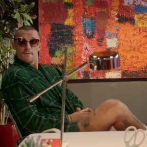 Taras Tsymbaliuk Instagram - Знайомтесь з кіногероєм Тараса Цимбалюка 🎥

МАРК - щось середнє між «Міцним горішком» Брюсом Уіллісом та комічним шпигуном Джейсеном Стетхемом😎 Він хоче стати агентом Інтерполу, не питаючи, чи хоче цього сам Інтерпол? 

Марка постійно критикує Ксенія, яку грає Наталка Денисенко. До речі хто вона йому: сестра, коханка, дівчина, сусідка, шкільне кохання?

Марк відміняє своє весілля і шукає нову любов, і тут доля зводить його з давно забутим шкільним коханням🫶 Що з цього вийде, побачите у фільмі😉 Тому підписуйтесь на сторінку нашої комедії 🍿

А ти був закоханий в школі? 🫶