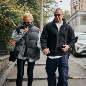 Taras Tsymbaliuk Instagram - З днем народження, моя унікальна дівчинка! 
Ти даруєш виключно найкращі емоції! 
Безмежно дякую, що поруч, що мотивуєш і підштовхуєш тільки вперед! 
Будь завжди щасливою та оптимістично налаштованою, як, наприклад, на першій фотографії у Корсуні, де тебе переповнює радість перед знайомством з моїми батьками ❤️😆
Люблю!
