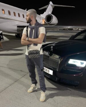 Tarek Benattia Instagram - Bien arriver à paris en famille , la France 🇫🇷 m’avais tellement manquée !