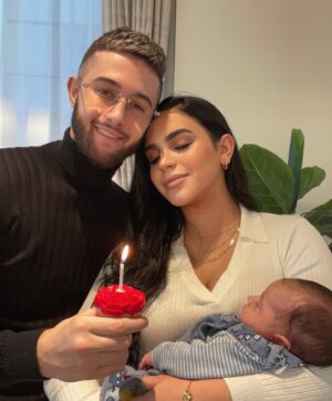 Tarek Benattia Instagram - Maintenant un mois que mon fiston est né ça passe tellement vite j’ai l’impression que c’était hier ❤️👼🏻 - 1 Month Liaam