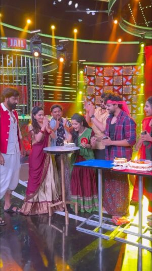 Tasty Teja Instagram - Happy birthday @priyankamjain___0207 Stay blessed 😀😍
#tastyteja #biggboss7 #priyankabdaycelebrations #shobhashetty #gautham #arjunambati