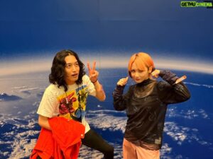 Tatsuya Kitani Instagram - .
Reol姉貴 @rrreol999 3年ぶりに会った！

垢抜けたじゃんって言われて「姉貴すぎかよ…」とおもった