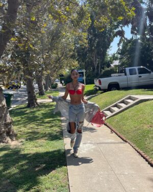 Tayler Buck Instagram - snip snap