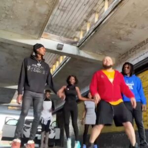 Taylor Bennett Instagram - ☀️APPRECIATE THE LOVE, LETS KEEP IT GOING ALL SUMMER💥👟 
“2 MUCH” FT @KingLouie & @lala2Muchhh OUT NOW‼️
#MakeAmericaJukeAgain #Chicago #TaylorBennett #KingLouie #Lala2Muchhh #Juke #Footwork #Dance