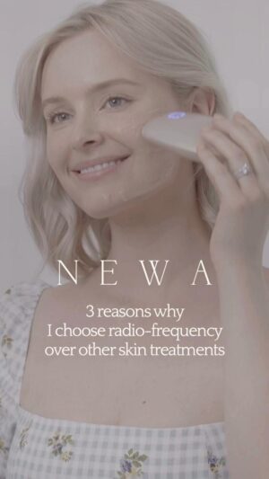 Taylor Black Instagram - 🧖‍♀️ 3 reasons why I choose @newabeauty at-home radio frequency over other skin treatments:

1) Because it can be used on all skin tones & types without the risk of both hyperpigmentation or hypopigmentation (especially helpful postpartum! 😅). 

2) Because it’s effective at collagen banking, preemptively mitigating the natural decline in collagen production that occurs over time. 

3) Because I can do it in the comfort of my home, using a gradual, gentle approach to my skincare.  I can take it slow, and personally don’t have to worry about having any reactions, since I’ve been using @newabeauty without any issues for the past 4 years (coming from someone with very sensitive skin who reacts to almost everything 🙃🙃🙃).
.
.
Thank you @newabeauty ✨ #newa (partner) #homeskincareroutine #glowingskin #beautydevices #radiofrequency